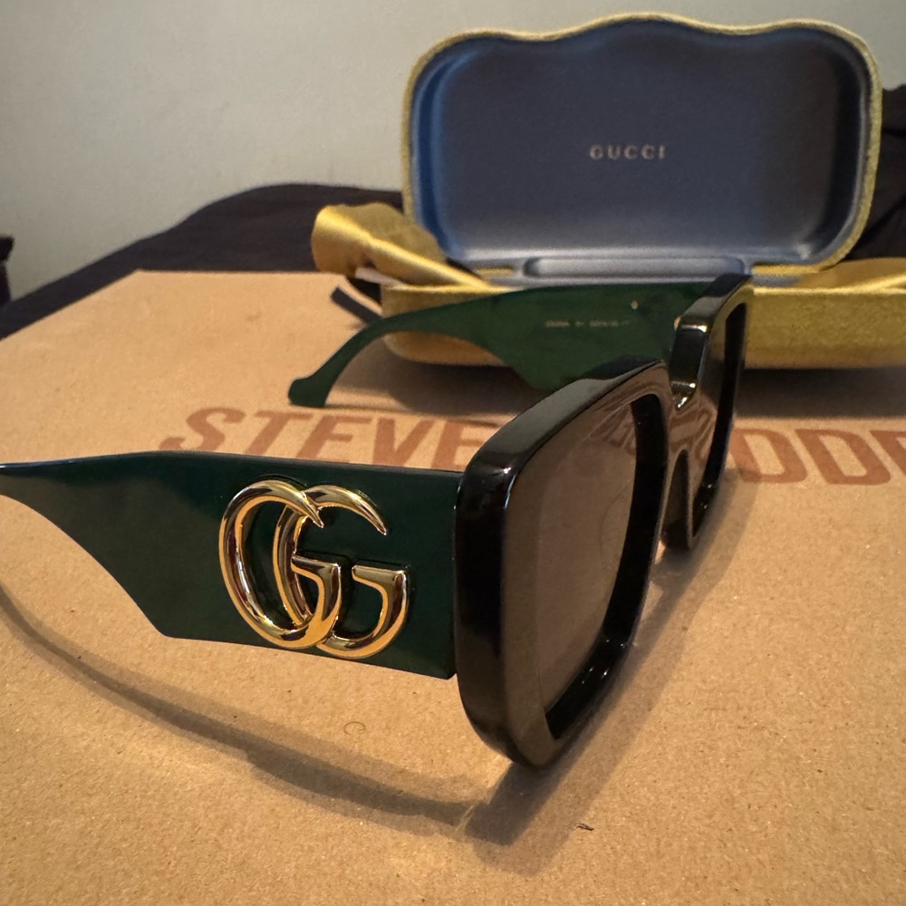 Gucci Womens Sunglasses (Brand new)
